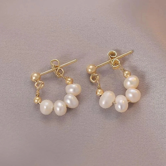 925 Sterling Silver Dainty Gold Pearl Huggie Earrings Small Hoop Pearl Studs - Picture 4 of 4